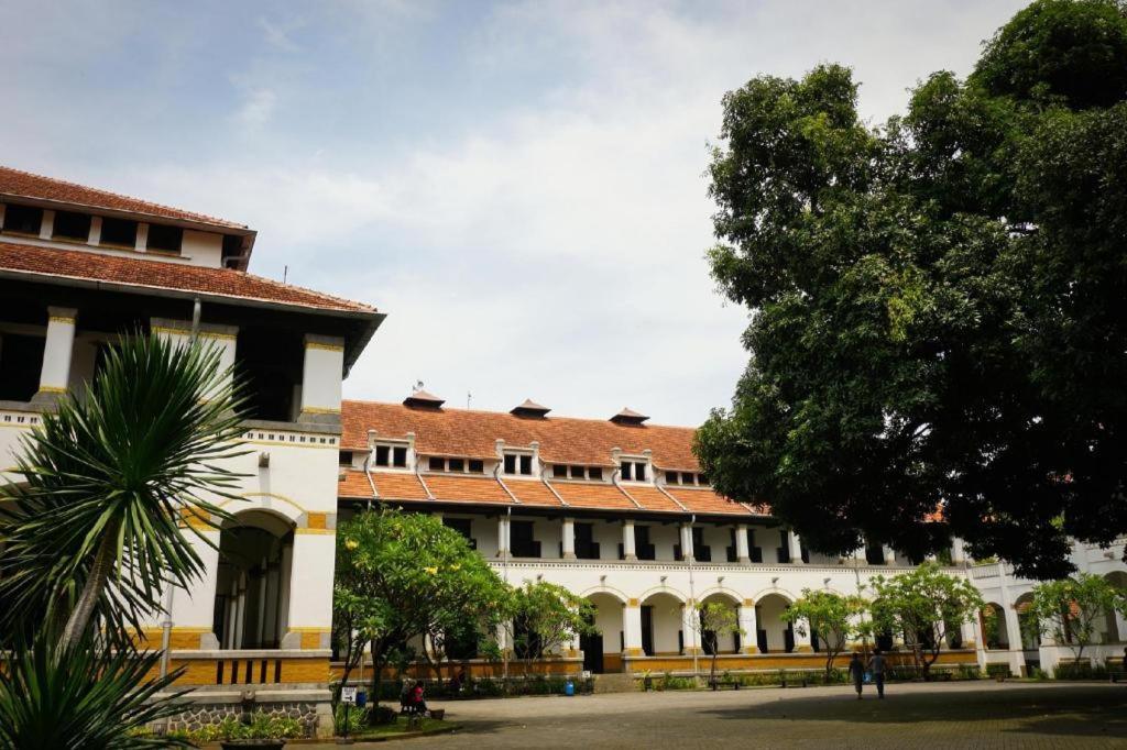 Hotel Griya Loka 2 Syariah Near Simpang Lima Mitra Reddoorz Semarang Zewnętrze zdjęcie